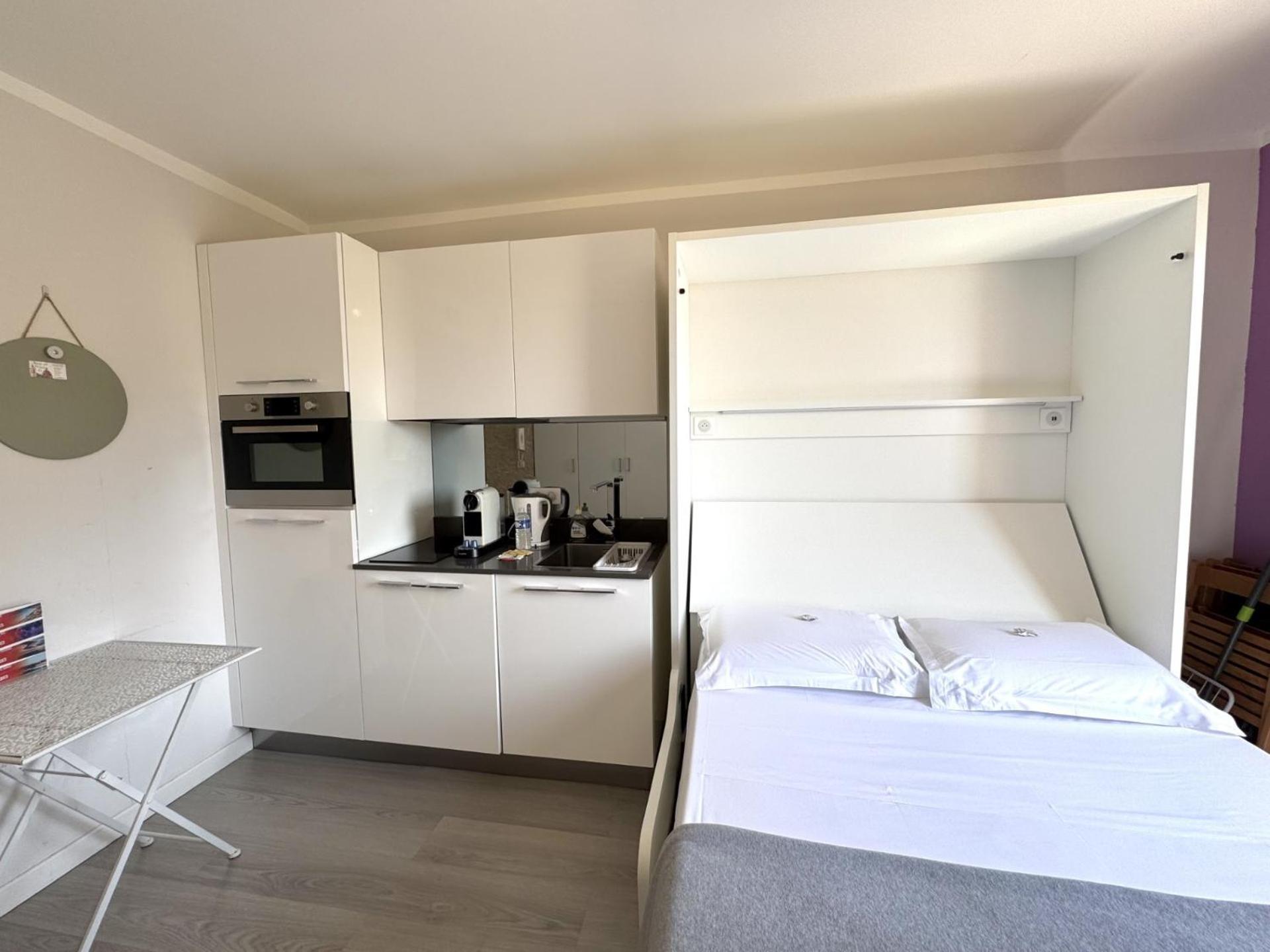 Aparthotel Riviera Nice Cote D'Azur - Old Town - Studio Ac - Sea View - 50M Promenade Des Anglais- La Maison Linda Buitenkant foto