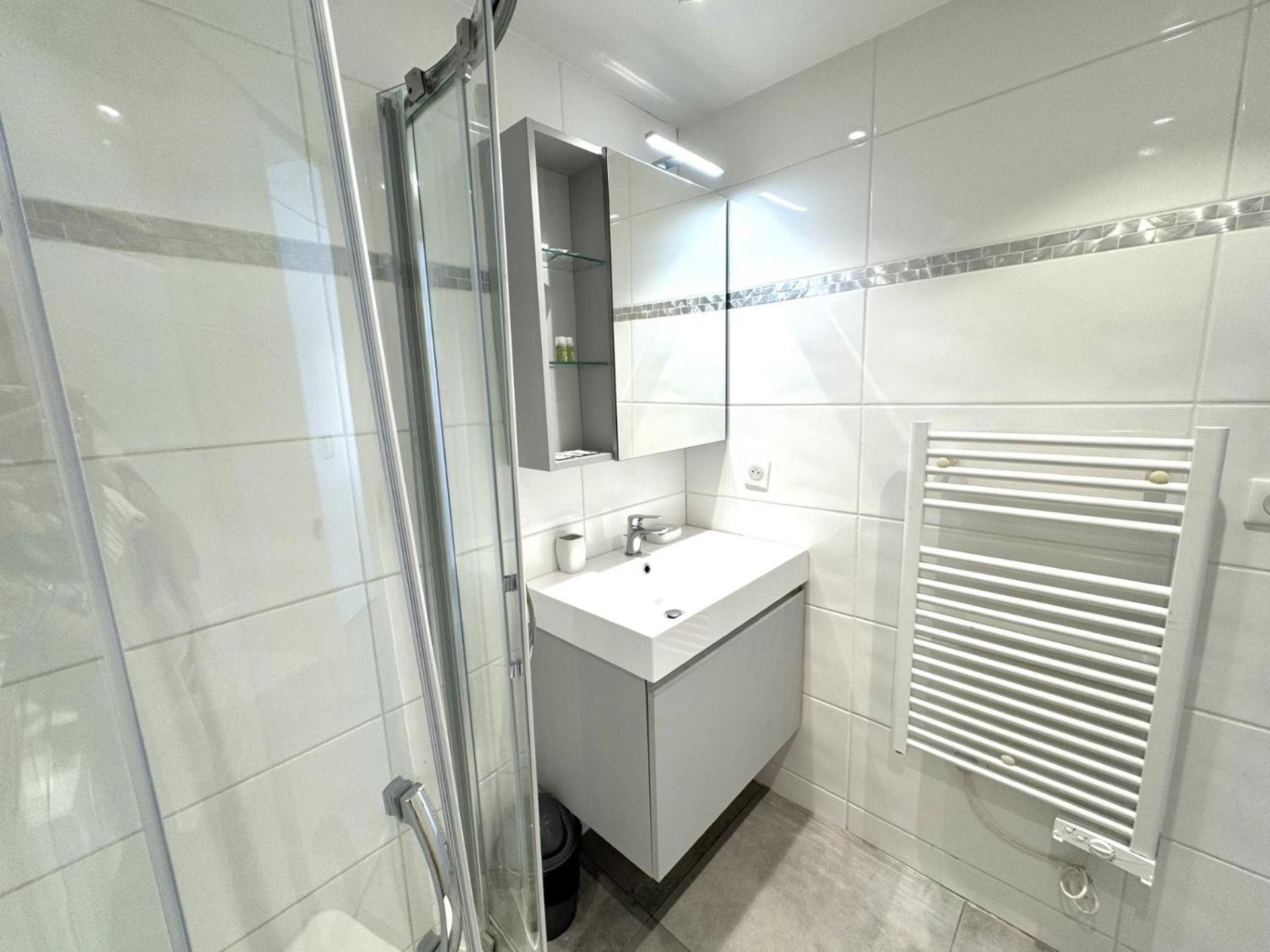 Aparthotel Riviera Nice Cote D'Azur - Old Town - Studio Ac - Sea View - 50M Promenade Des Anglais- La Maison Linda Buitenkant foto