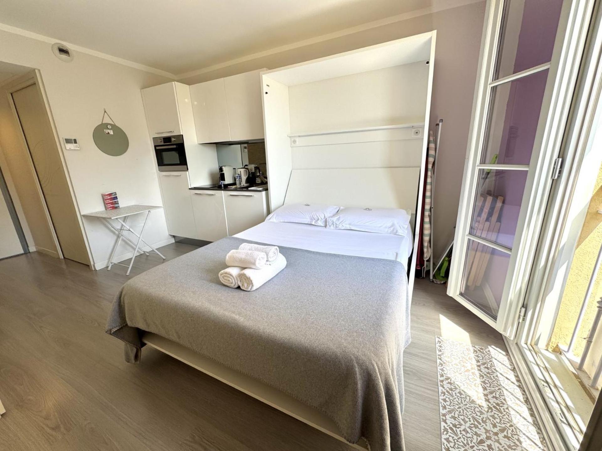 Aparthotel Riviera Nice Cote D'Azur - Old Town - Studio Ac - Sea View - 50M Promenade Des Anglais- La Maison Linda Buitenkant foto